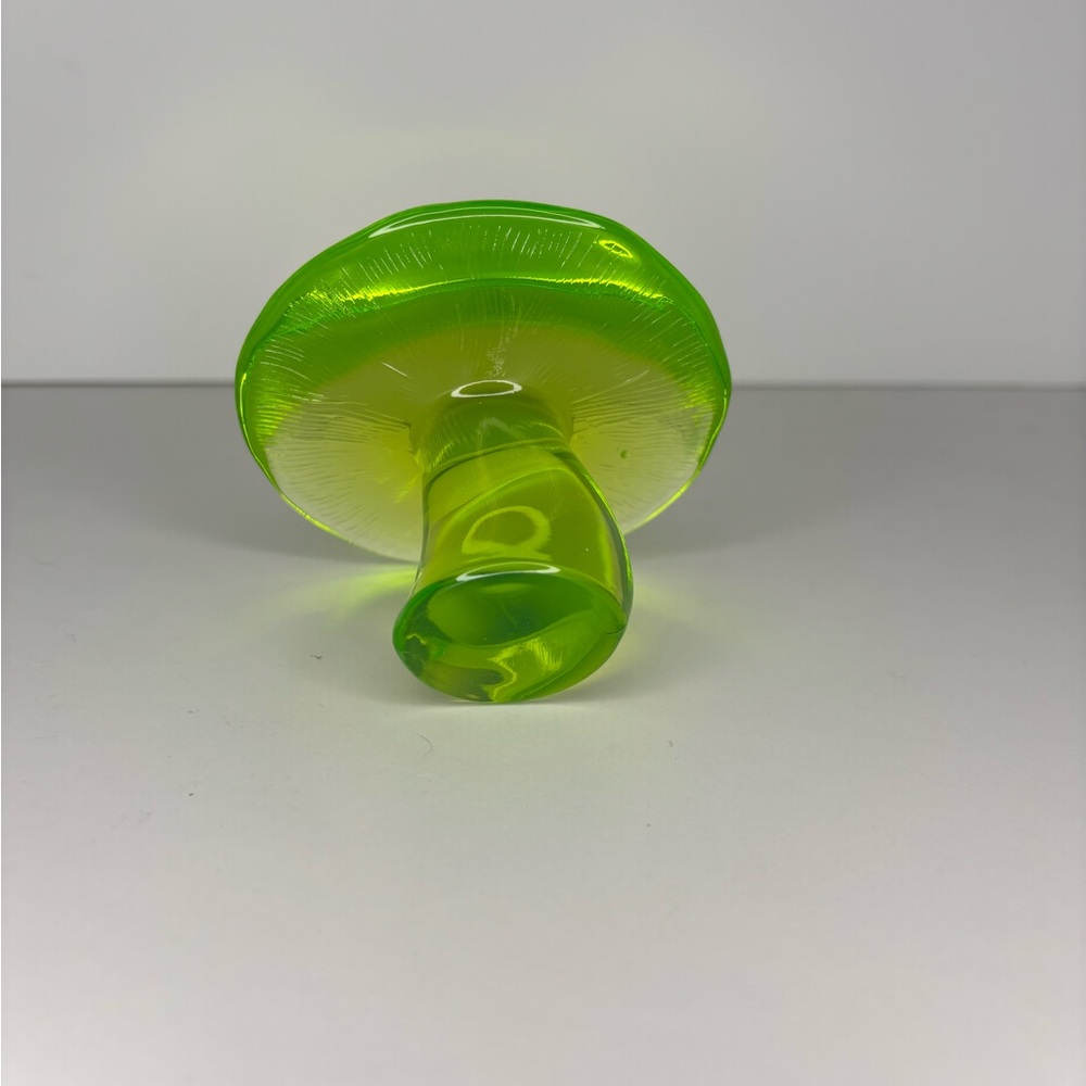 Vintage Mid Century Viking Lime Uranium Glass Mushroom - Picture 12 of 12